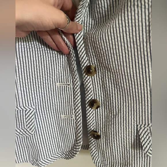 Isaac Mizrahi White and Blue Striped Blazer - Picture 3 of 6